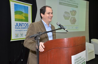 O diretor Técnico do SEBRAE/RS, Ayrton Ramos, abriu o evento em Pelotas (Foto: Laureano Bittencourt) 