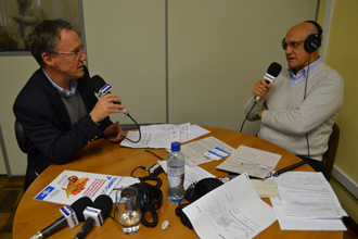 Léo Hainzenreder (E) e o jornalista Lasier Martins (D). Foto: Sebrae/RS