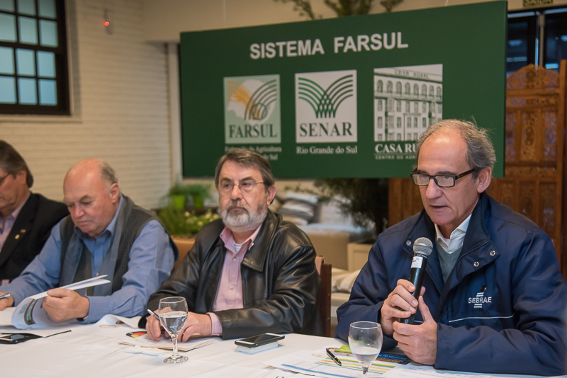Superintendente do SEBRAE/RS, Derly Fialho, apresentou à imprensa os números do Salão do Empreendedor Rural