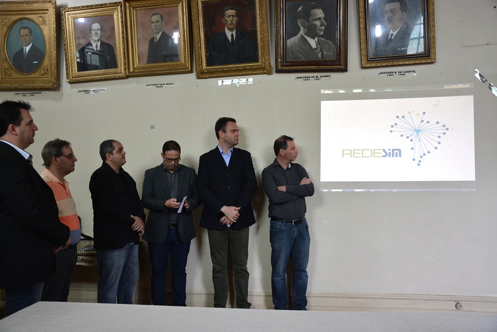 Cerimônia que oficializou a adesão ocorreu no Salão Nobre da Prefeitura Municipal (Foto: Isabelle Lopes/Prefeitura Municipal)