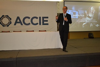 O diretor-superintendente do SEBRAE/RS palestrou para cerca de 200 empresários de Erechim e região (Foto: SEBRAE/RS)