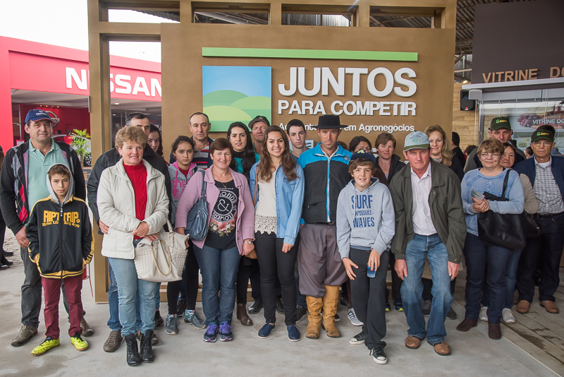 Produtores rurais receberam apoio do Juntos para Competir para visitar a Expointer (Foto: Fagner Almeida)