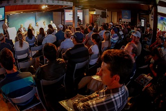 Público lotou o espaço da Casa RBS para acompanhar o debate na Expointer (Foto: Fagner Almeida)