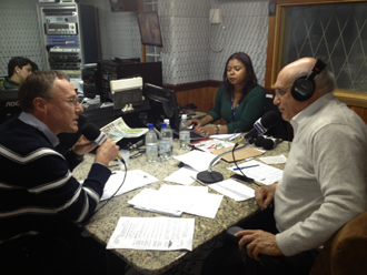 Superintendente Léo Hainzenreder (E) e o jornalista Lasier Martins (D). Foto: Sebrae/RS