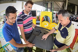 LG Plásticos produz peças em termoplásticos (Foto: Fagner Almeida)
