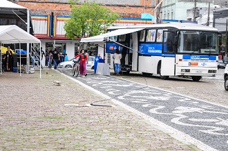 Atendimentos do SEBRAE/RS ocorrem no interior do ônibus (Foto: SEBRAE/RS)