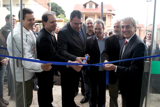 Inauguração contou com a presença de várias autoridades Foto: Marco Brizolla)