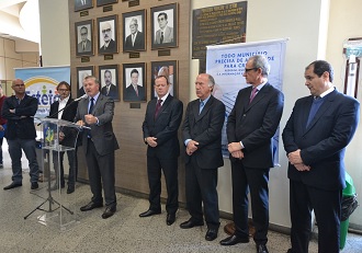 O prefeito de Esteio destacou a importância da desburocratização para o município (Foto: SEBRAE/RS)