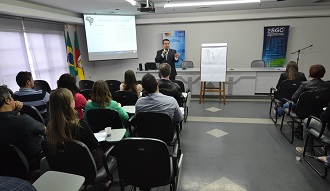 Maurício Zanin ministrou a capacitação em Porto Alegre (Foto: SEBRAE/RS)