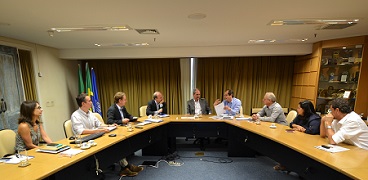 Professor reuniu-se com a diretoria executiva e gerentes do SEBRAE/RS na sede da instituição em Porto Alegre (Foto: SEBRAE/RS)